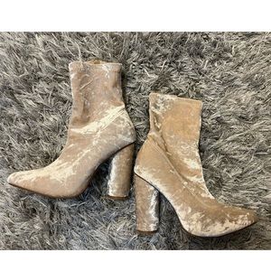 Velvet cream/beige color zip up high heeled booties!